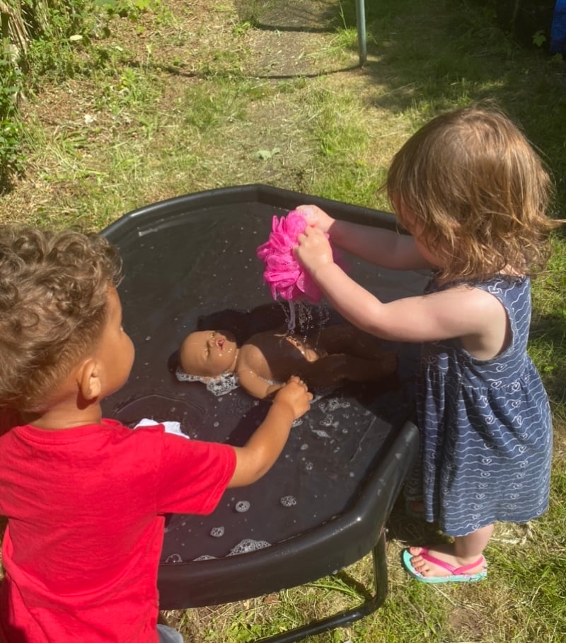 Play bathtime