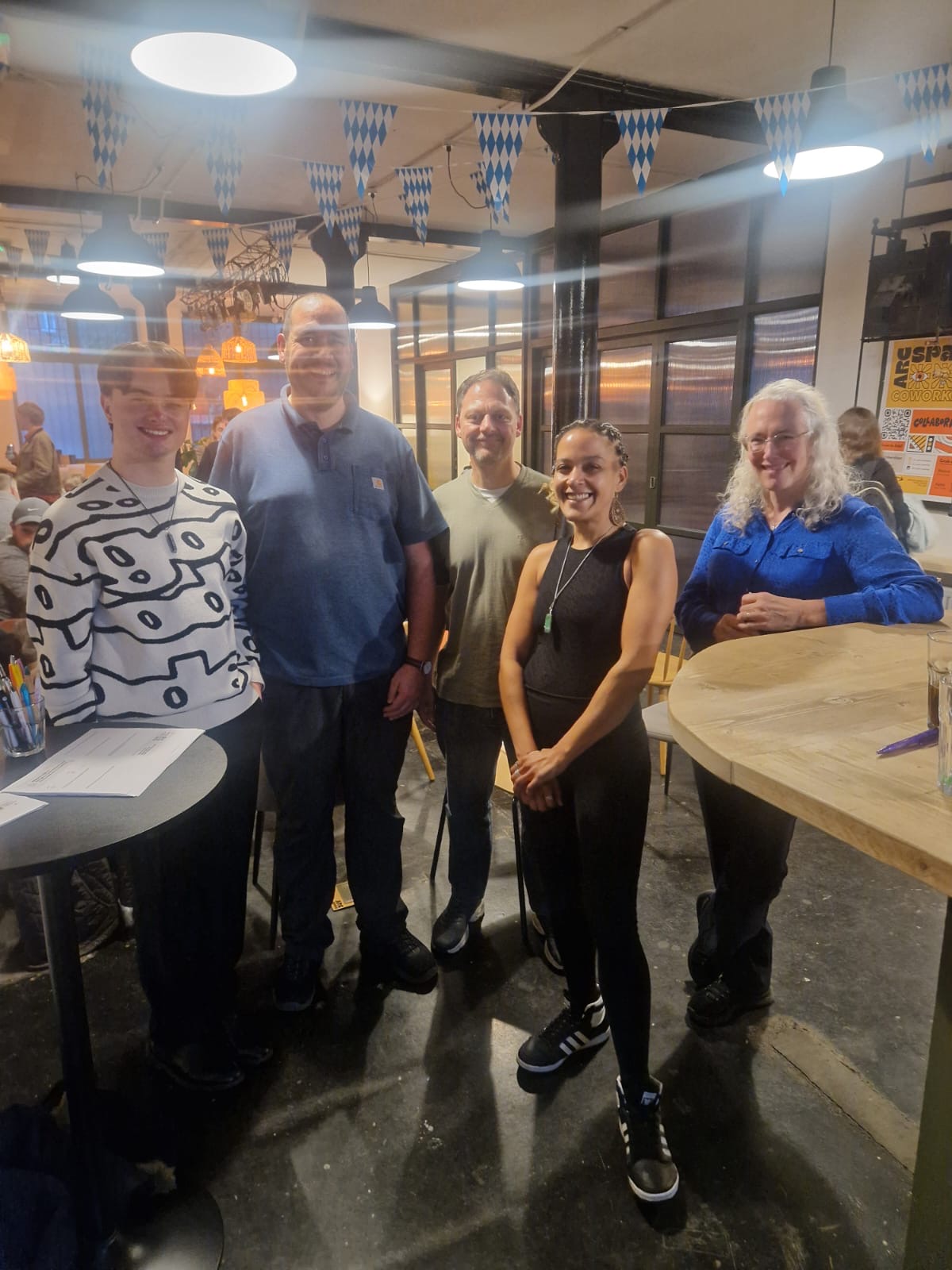5/6 of our friendly committee!