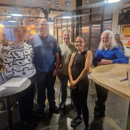 5/6 of our friendly committee!