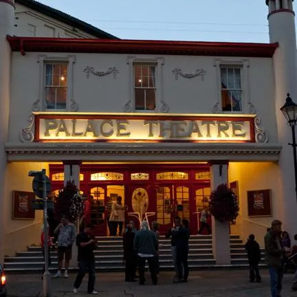 Palace Theatre at night