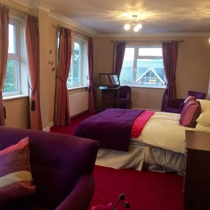 Deluxe Bedroom