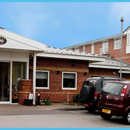 https://search3.openobjects.com/mediamanager/nottingham/fsd/images/seagrave_court.png